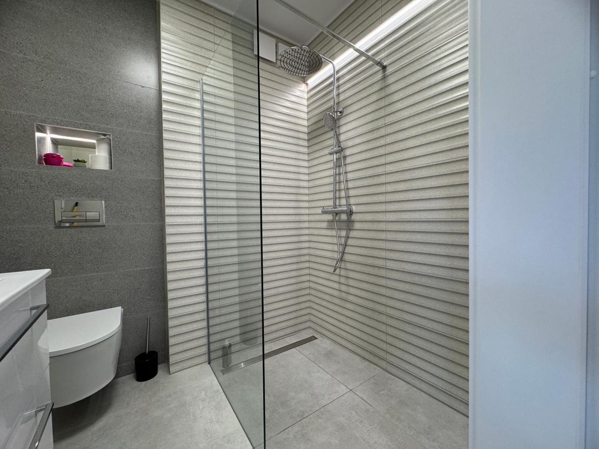 Apartament New Smart- Oaza Relaksu-rynek - Parking -fak Vat- Rok Budowy 2025 Kielce