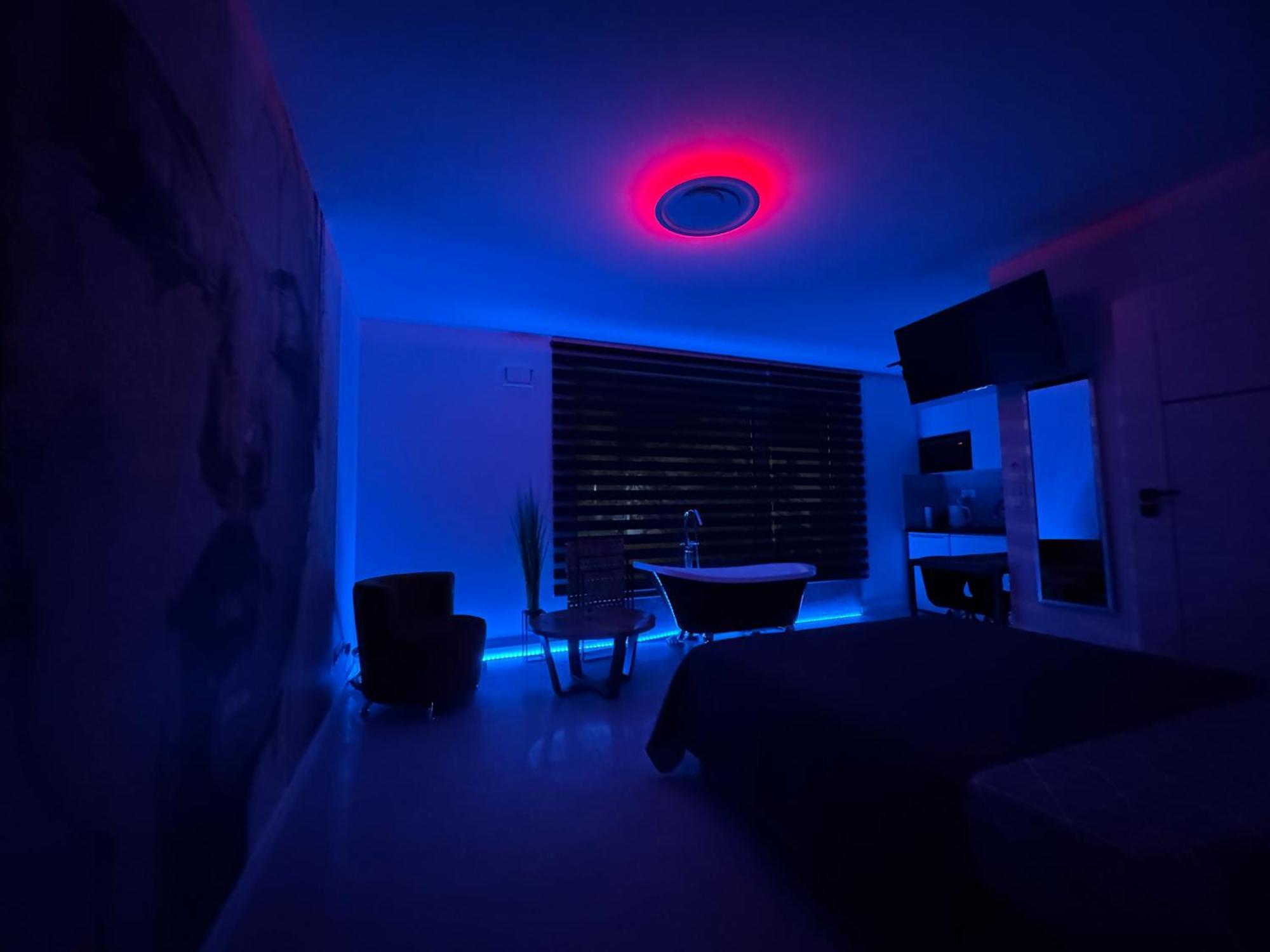 Apartament New Smart- Oaza Relaksu-rynek - Parking -fak Vat- Rok Budowy 2025 *